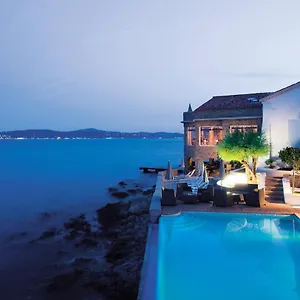 Hotel La Belle Aurore