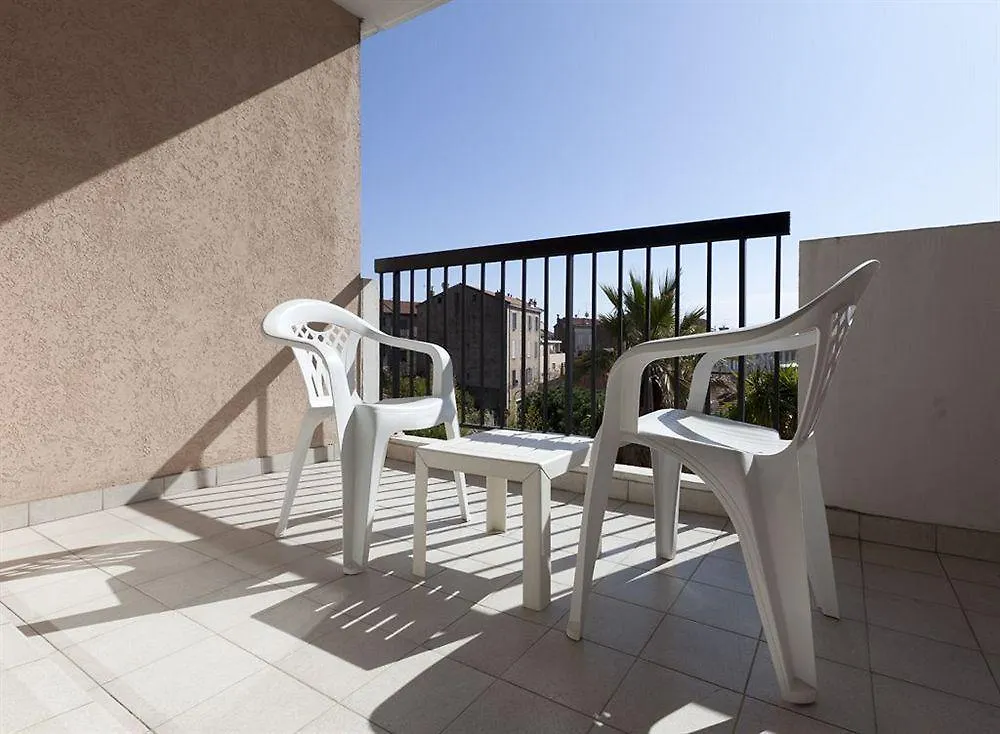 Adonis Cannes - Hotel Thomas Le Cannet 3*,  Frankrike