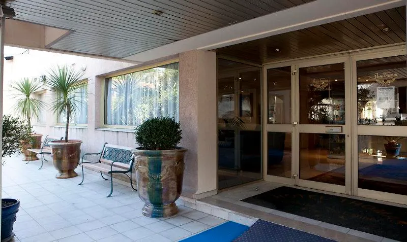 *** Hotel Adonis Cannes - Hôtel Thomas Le Cannet França