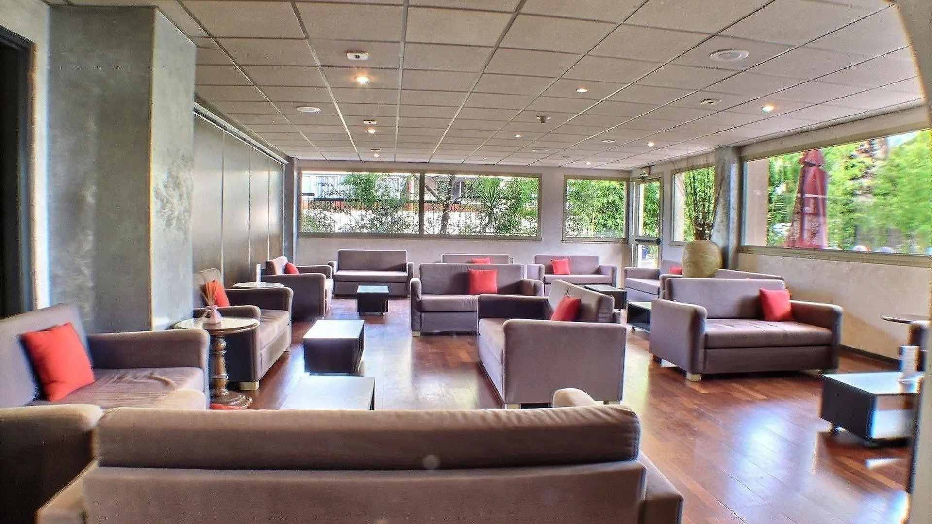 Adonis Cannes - Hôtel Thomas Le Cannet Hotel