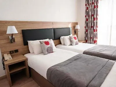 ***  Adonis Cannes - Hotel Thomas Le Cannet France